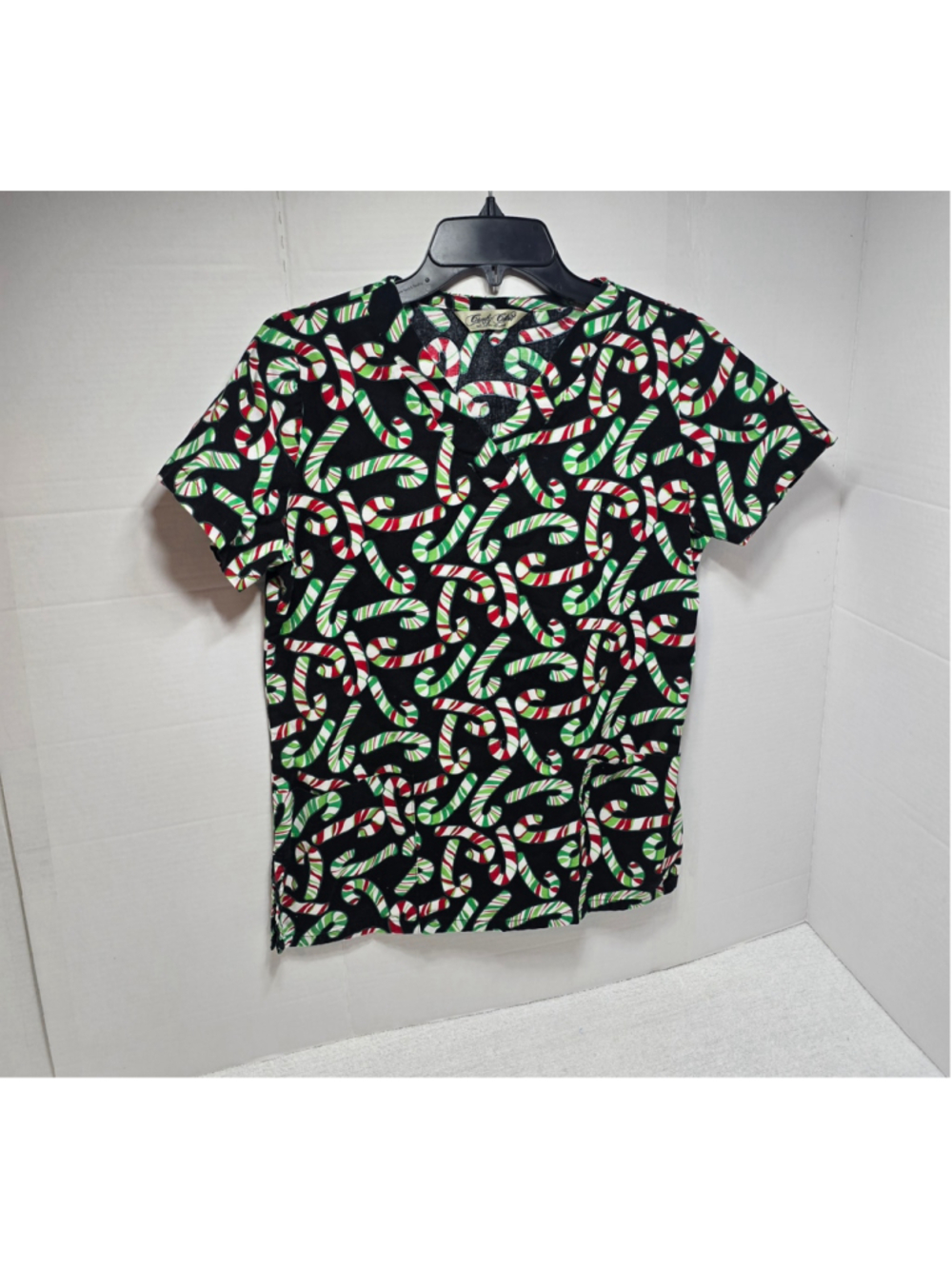 Women's Comfy Cotton Candy Cane Print Scrub Top Black Red Green Size M